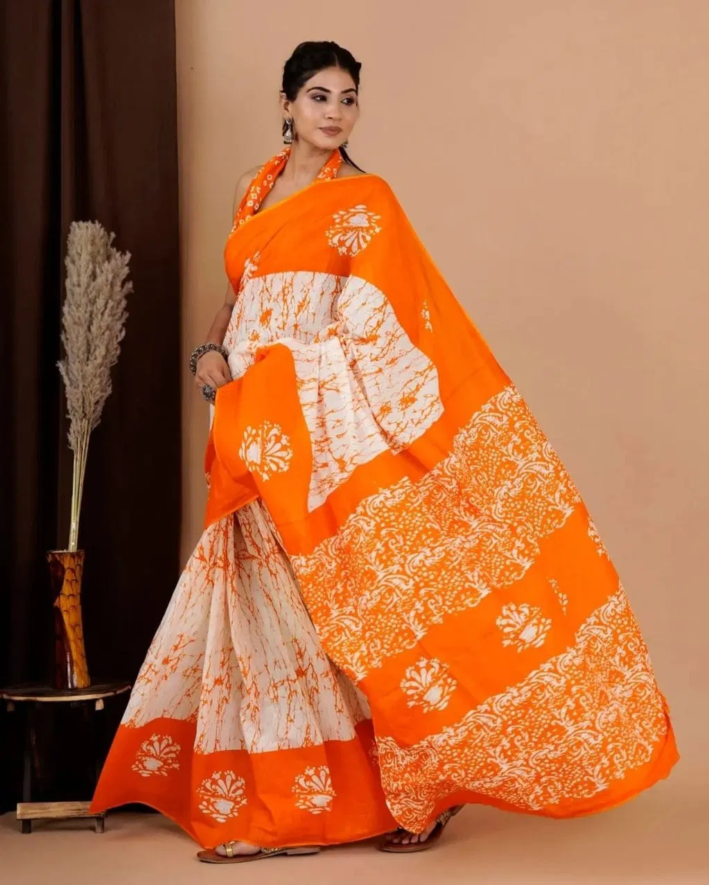 VK 4122 Mono Cotton Printed Daily Wear Sarees Wholesale Market In Surat